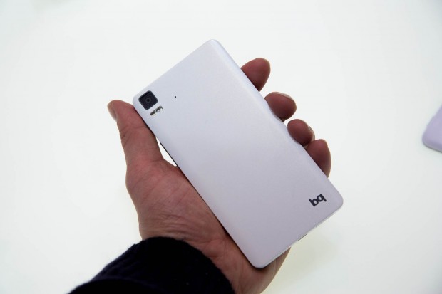 Die Rückseite des BQ Aquaris